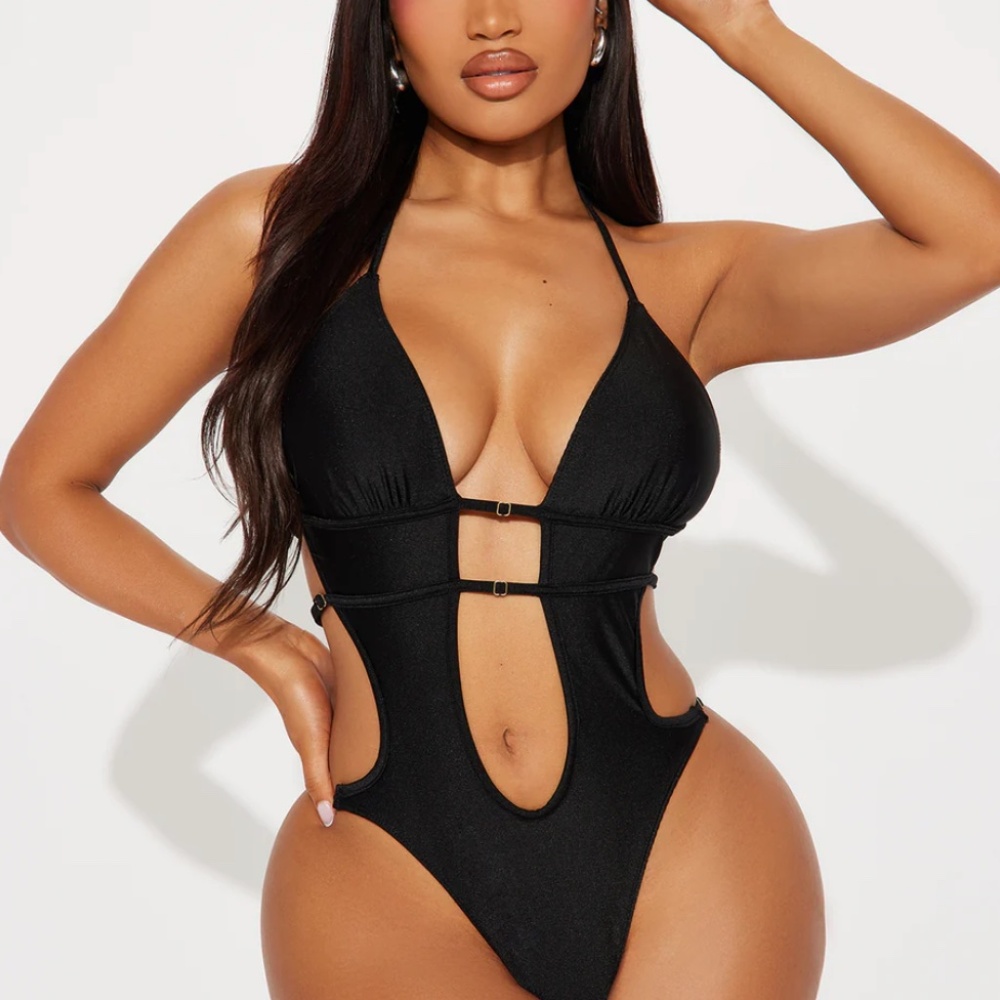 Smoking Summer Strappy 1 Piece Swimsuit - Black